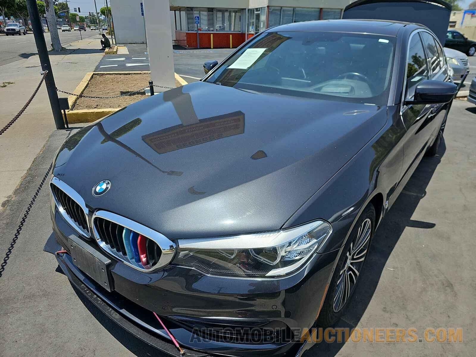 WBAJA5C32HG896841 BMW 5 Series 2017