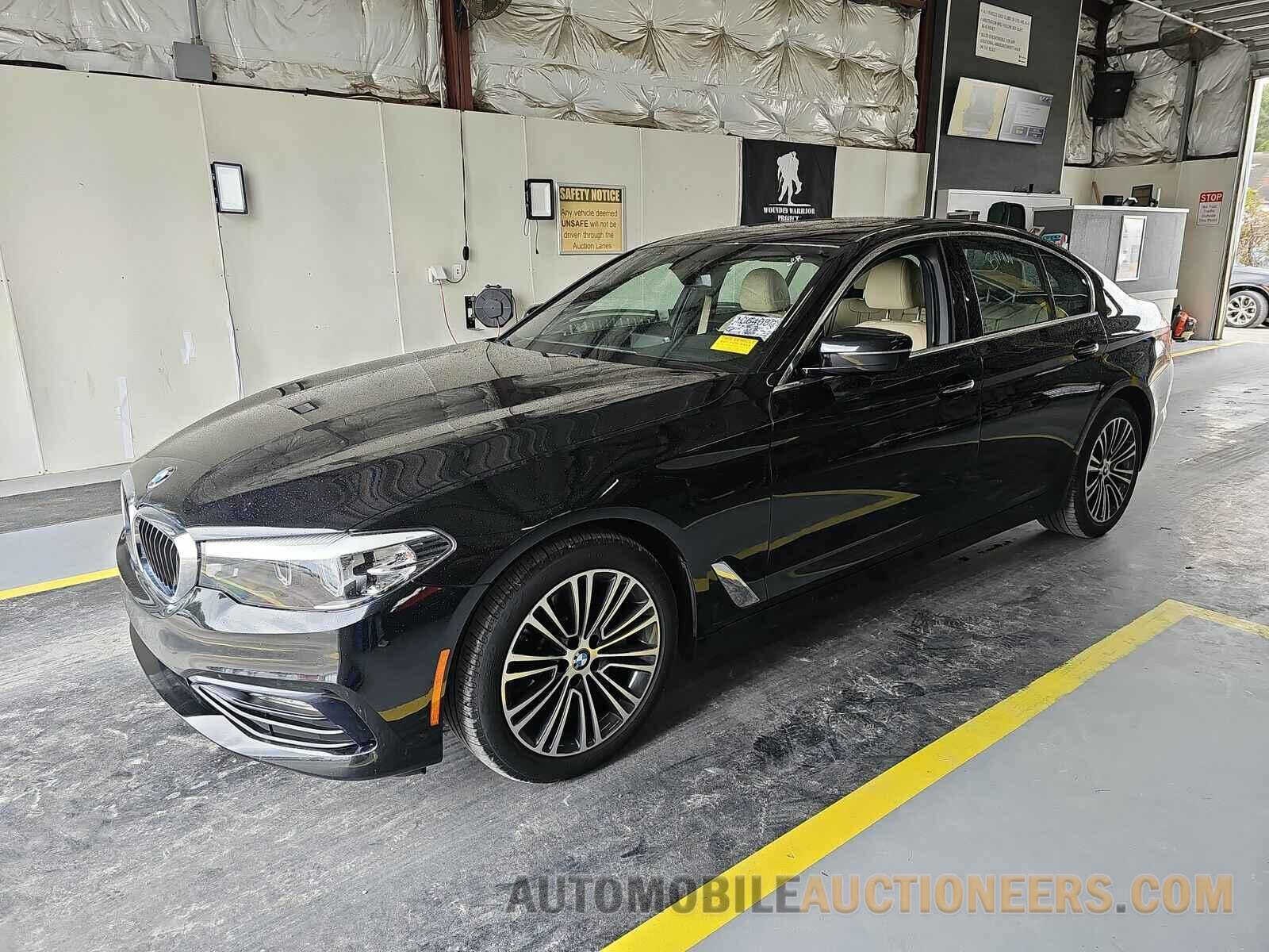 WBAJA5C53JWA38858 BMW 5 Series 2018