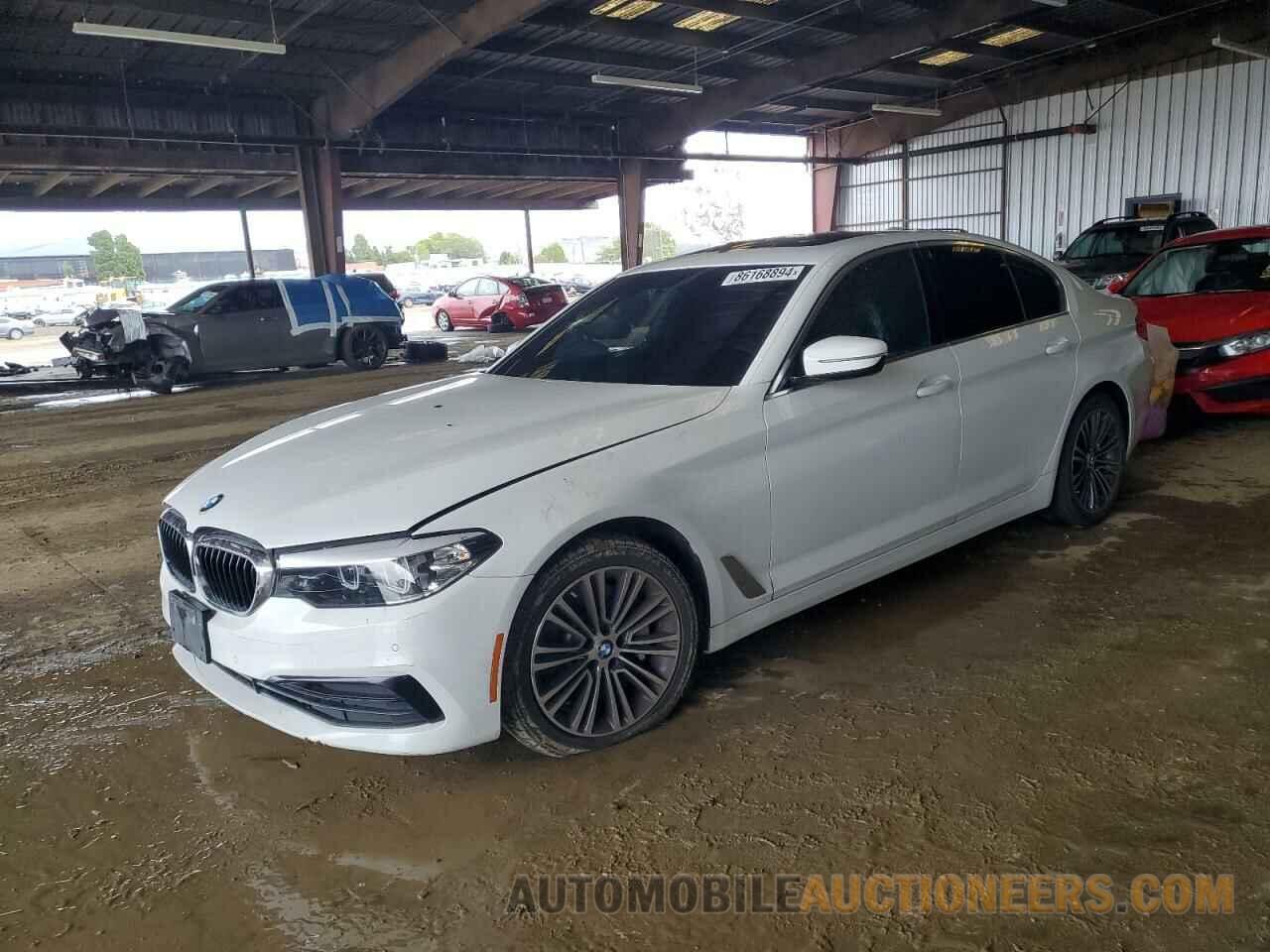 WBAJA5C54KWW15735 BMW 5 SERIES 2019