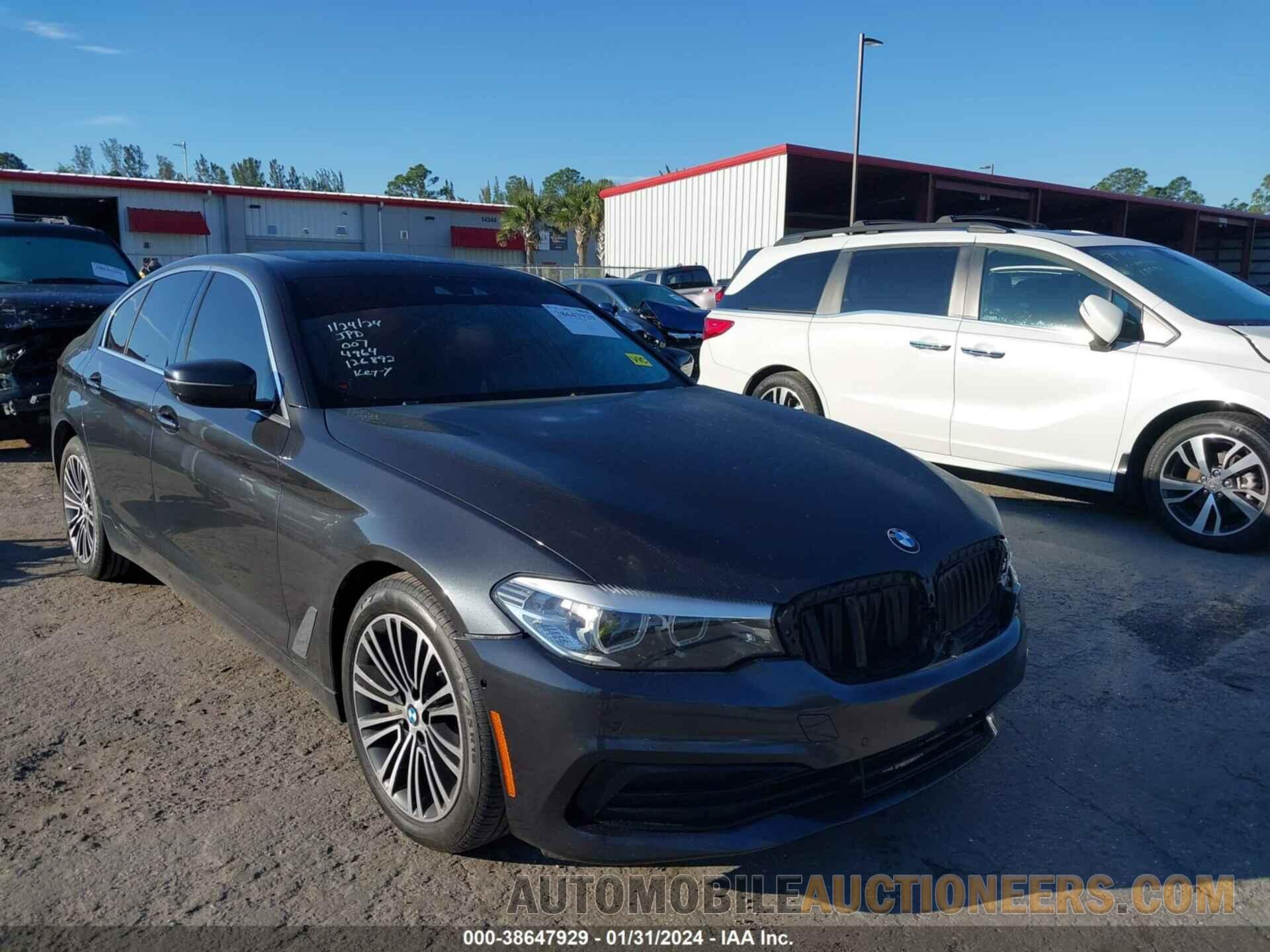 WBAJA5C58KWW04964 BMW 530 2019