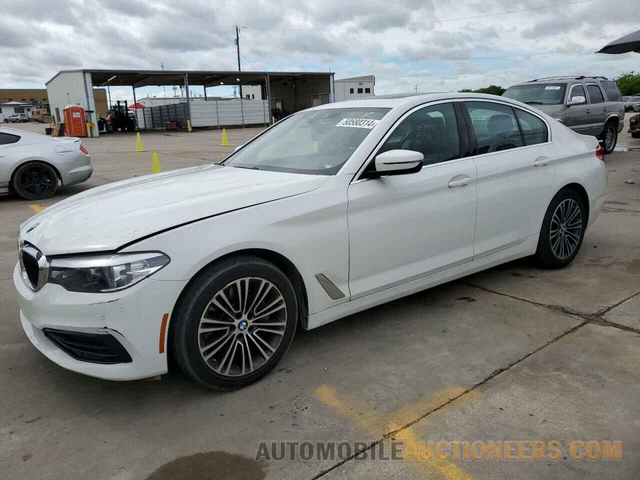 WBAJA5C59KG900764 BMW 5 SERIES 2019