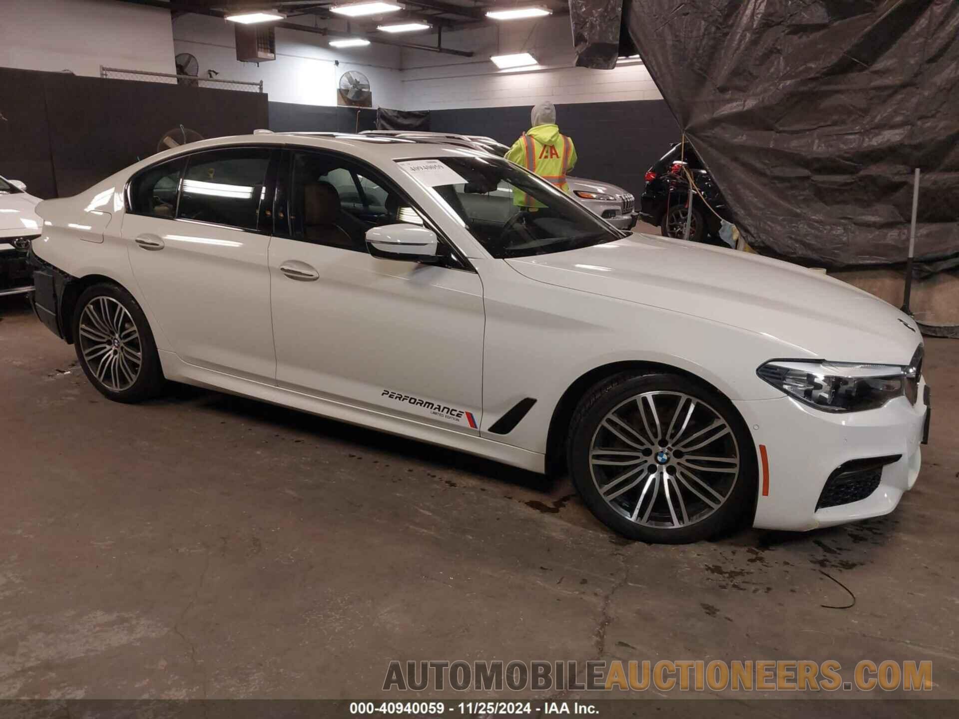 WBAJA7C3XHG905300 BMW 530I 2017