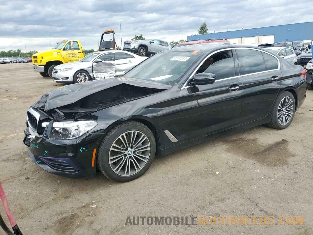 WBAJA7C3XHG906060 BMW 5 SERIES 2017