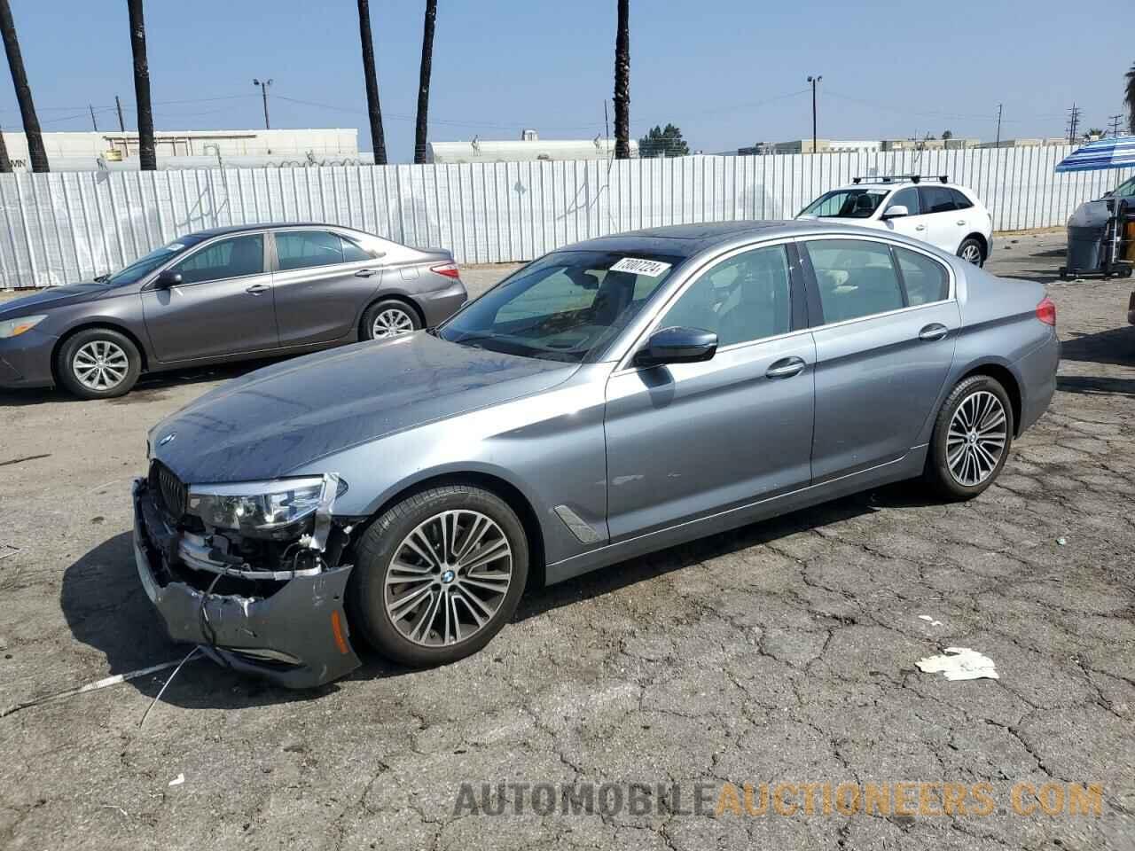 WBAJA7C3XHWA70582 BMW 5 SERIES 2017