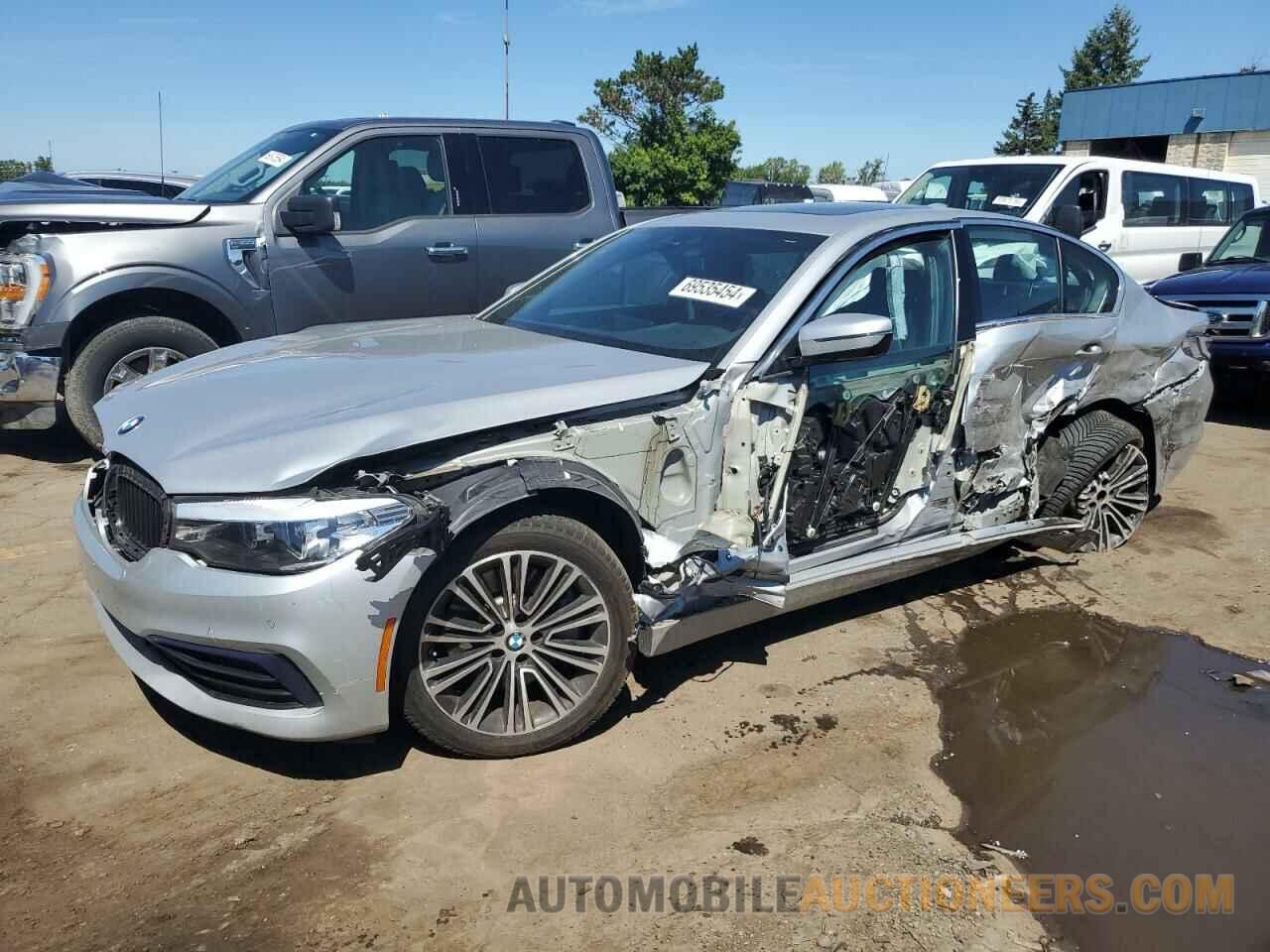 WBAJA7C51KWW00055 BMW 5 SERIES 2019