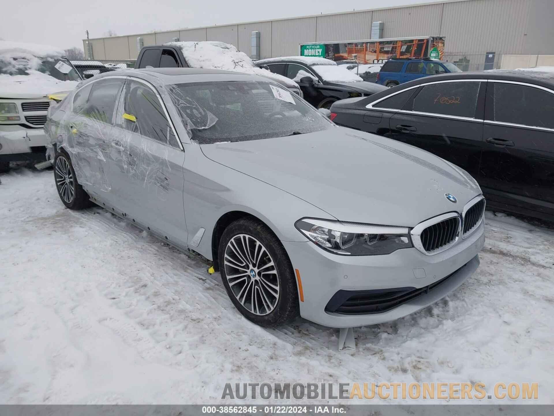 WBAJA7C53KWW46017 BMW 530I 2019