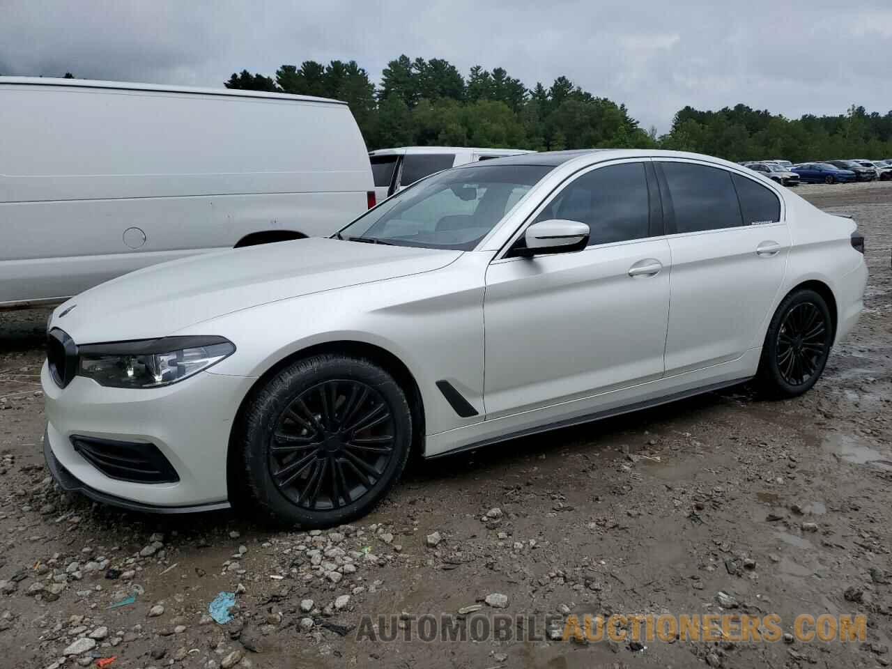 WBAJA7C54KWW49444 BMW 5 SERIES 2019