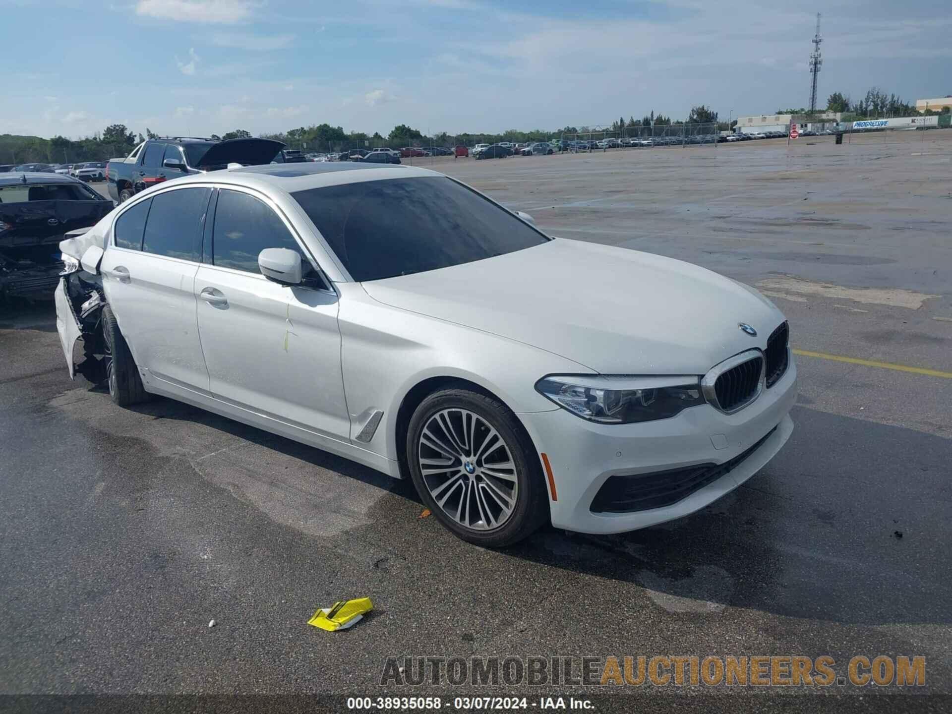 WBAJA7C57KWW19211 BMW 530I 2019