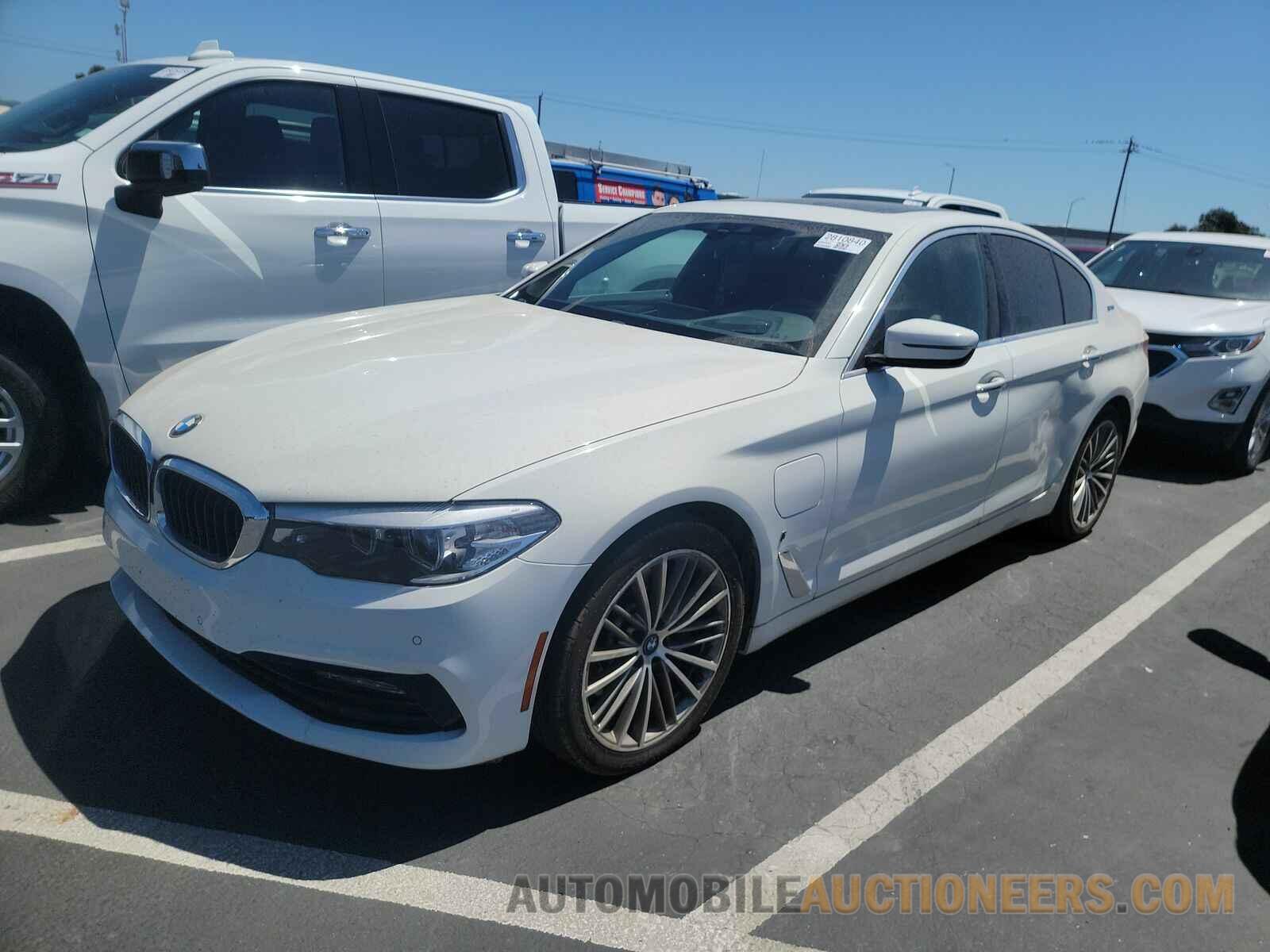 WBAJA9C50JB033208 BMW 5 Series 2018