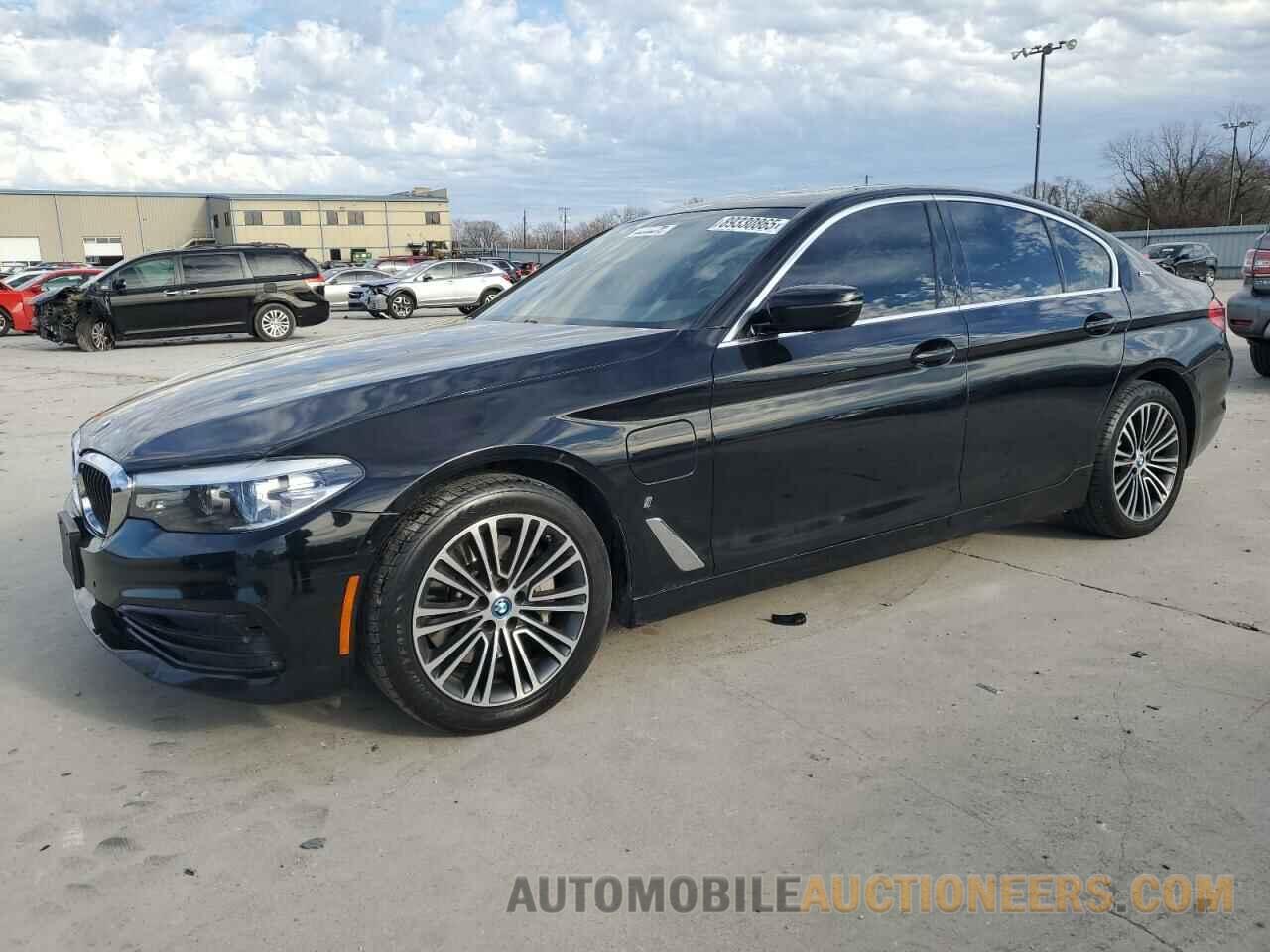 WBAJA9C50KB389238 BMW 5 SERIES 2019