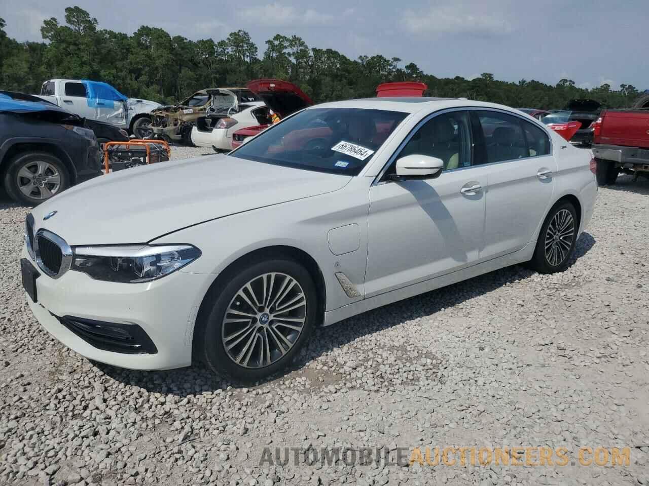 WBAJA9C51JB252405 BMW 5 SERIES 2018