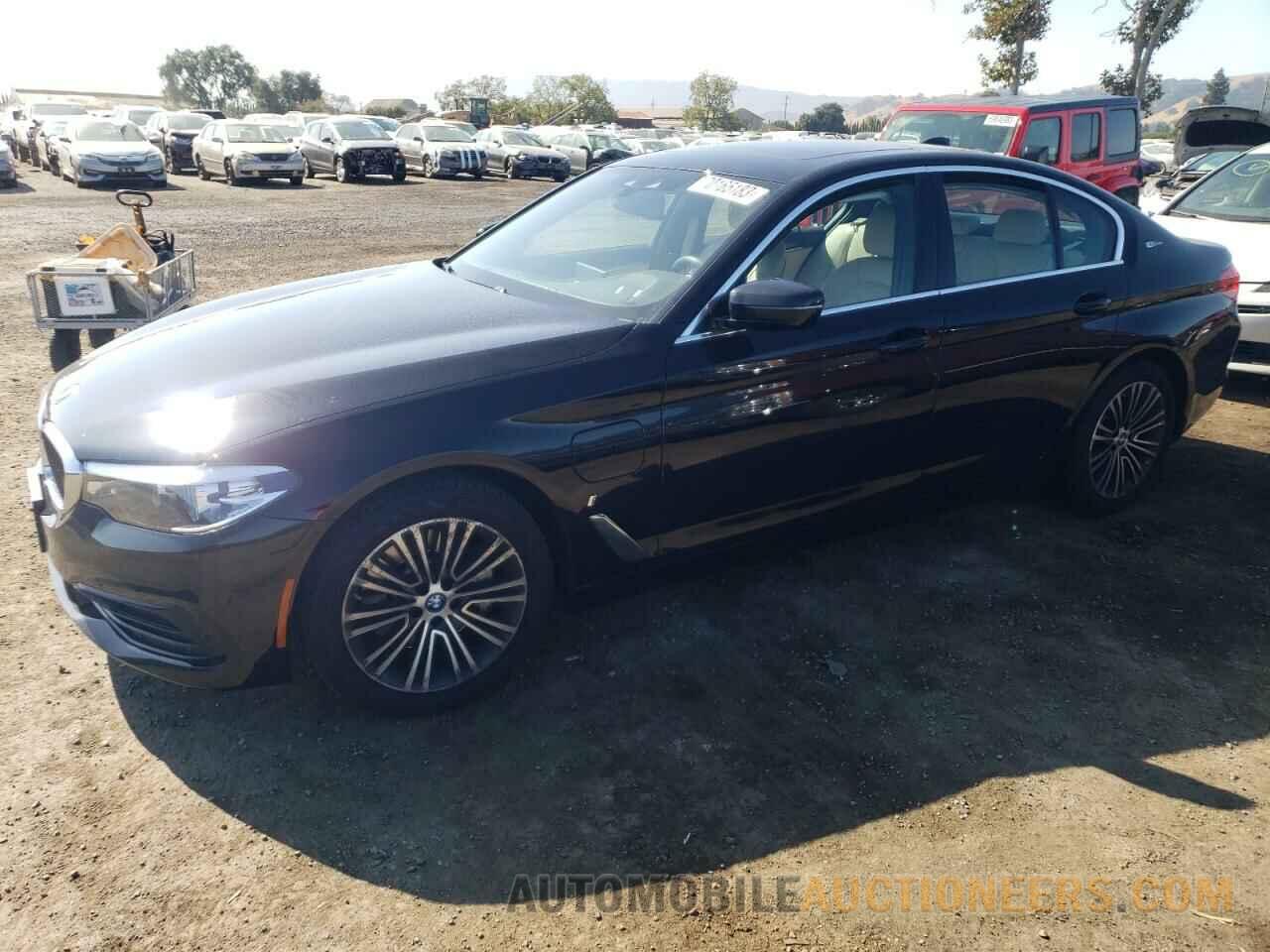 WBAJA9C51KB388678 BMW 5 SERIES 2019