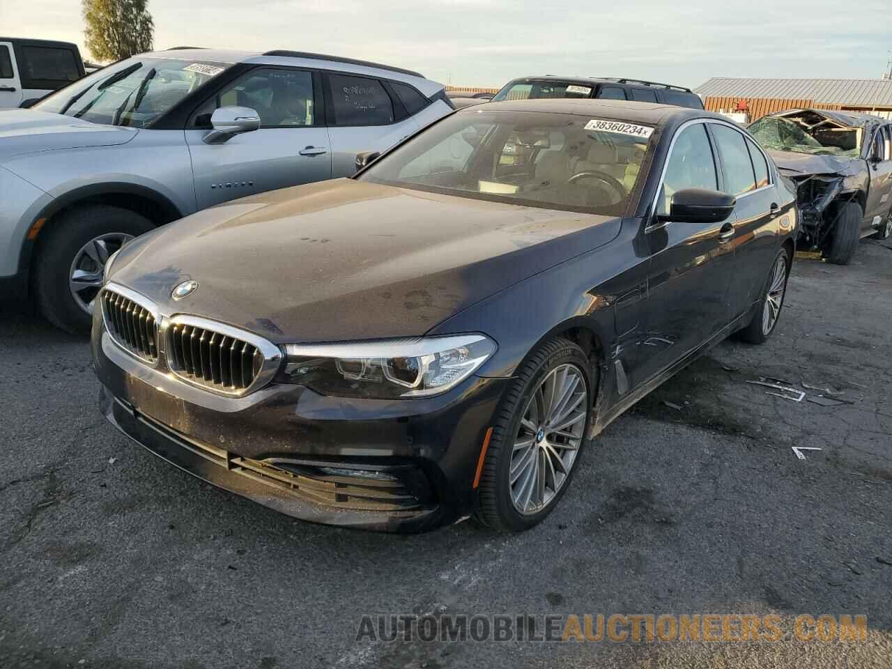 WBAJA9C52JB032996 BMW 5 SERIES 2018