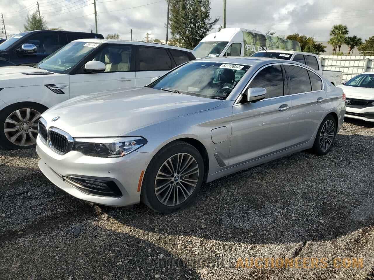 WBAJA9C52JG623073 BMW 5 SERIES 2018