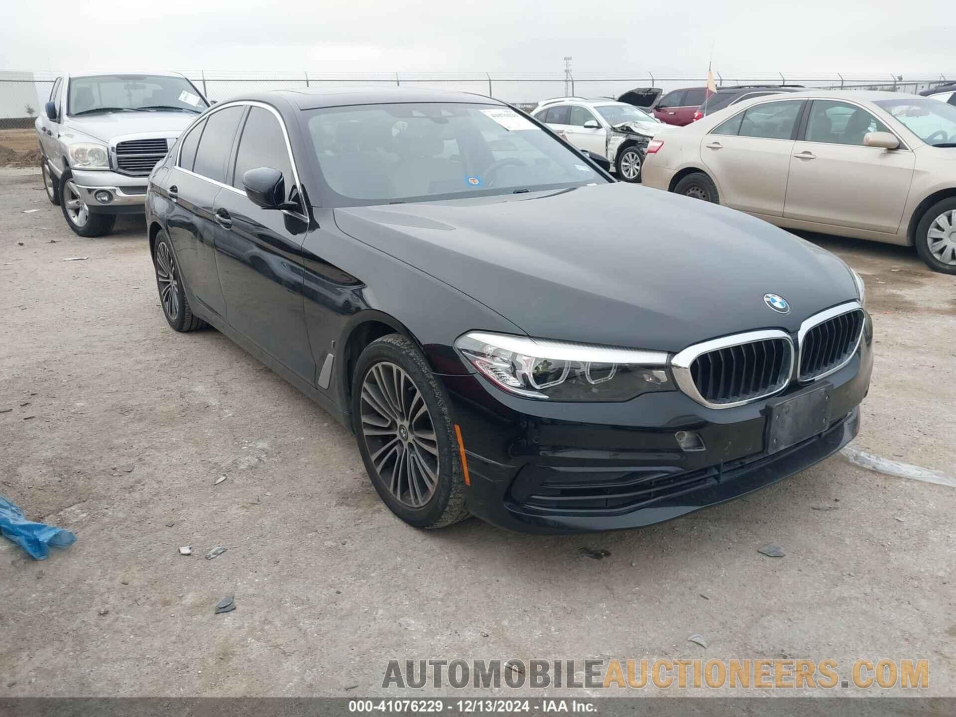 WBAJA9C52KB388561 BMW 530E 2019