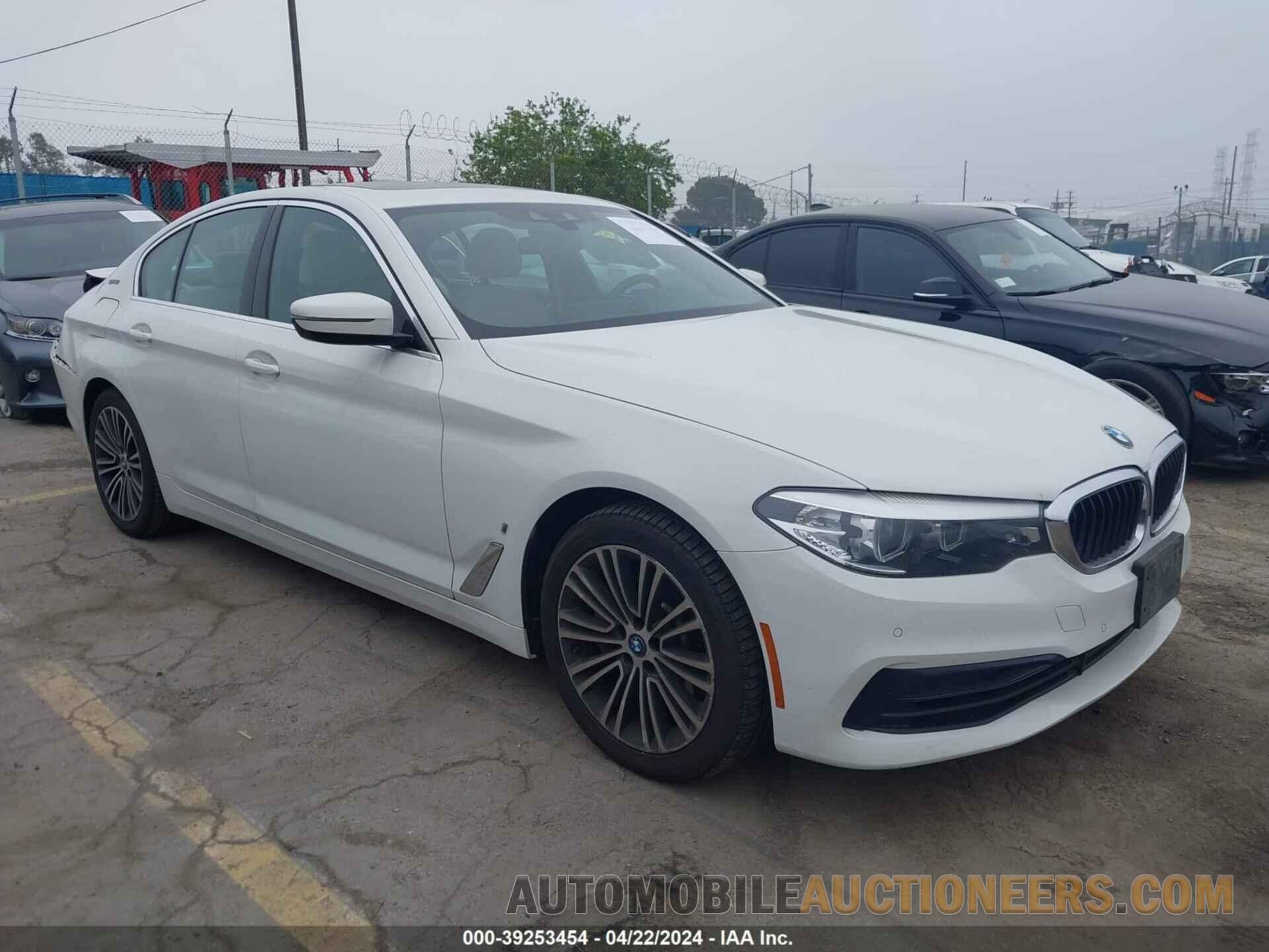 WBAJA9C52KB389564 BMW 530E 2019