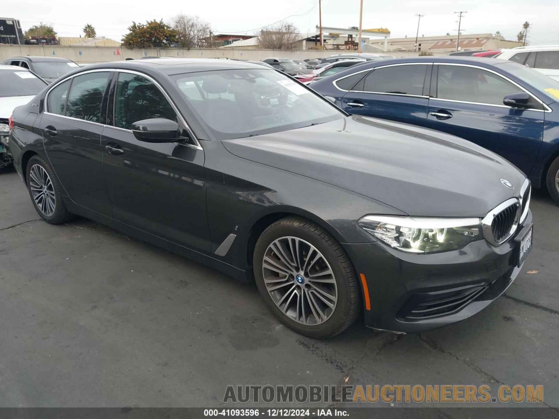 WBAJA9C52KB389791 BMW 530E 2019