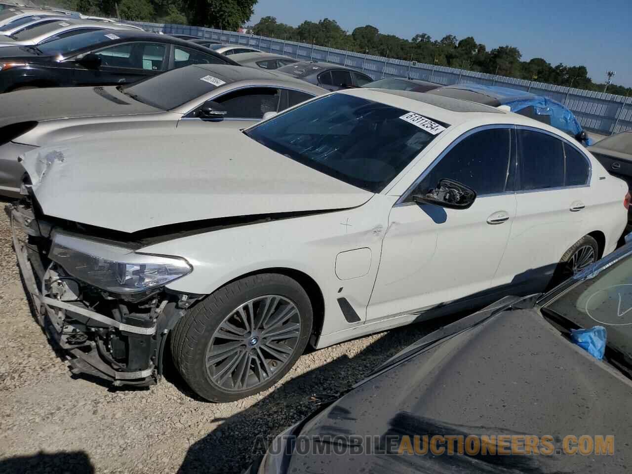 WBAJA9C54JB033048 BMW 5 SERIES 2018