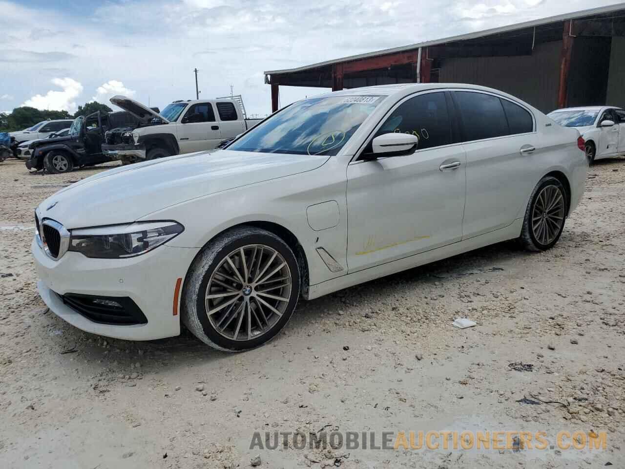 WBAJA9C54JB034197 BMW 5 SERIES 2018