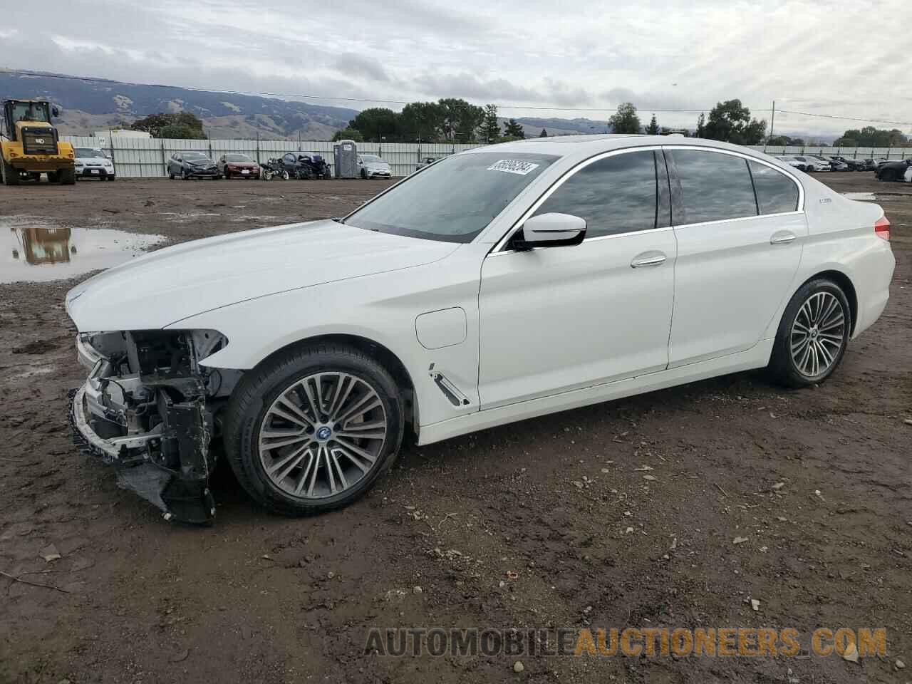 WBAJA9C54JB252124 BMW 5 SERIES 2018