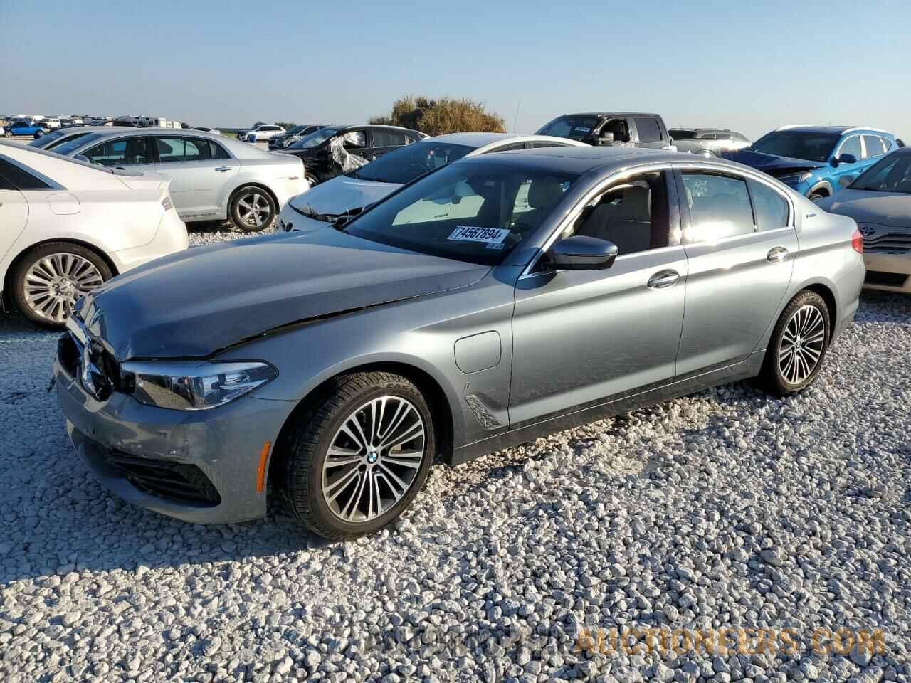 WBAJA9C55JB033897 BMW 5 SERIES 2018