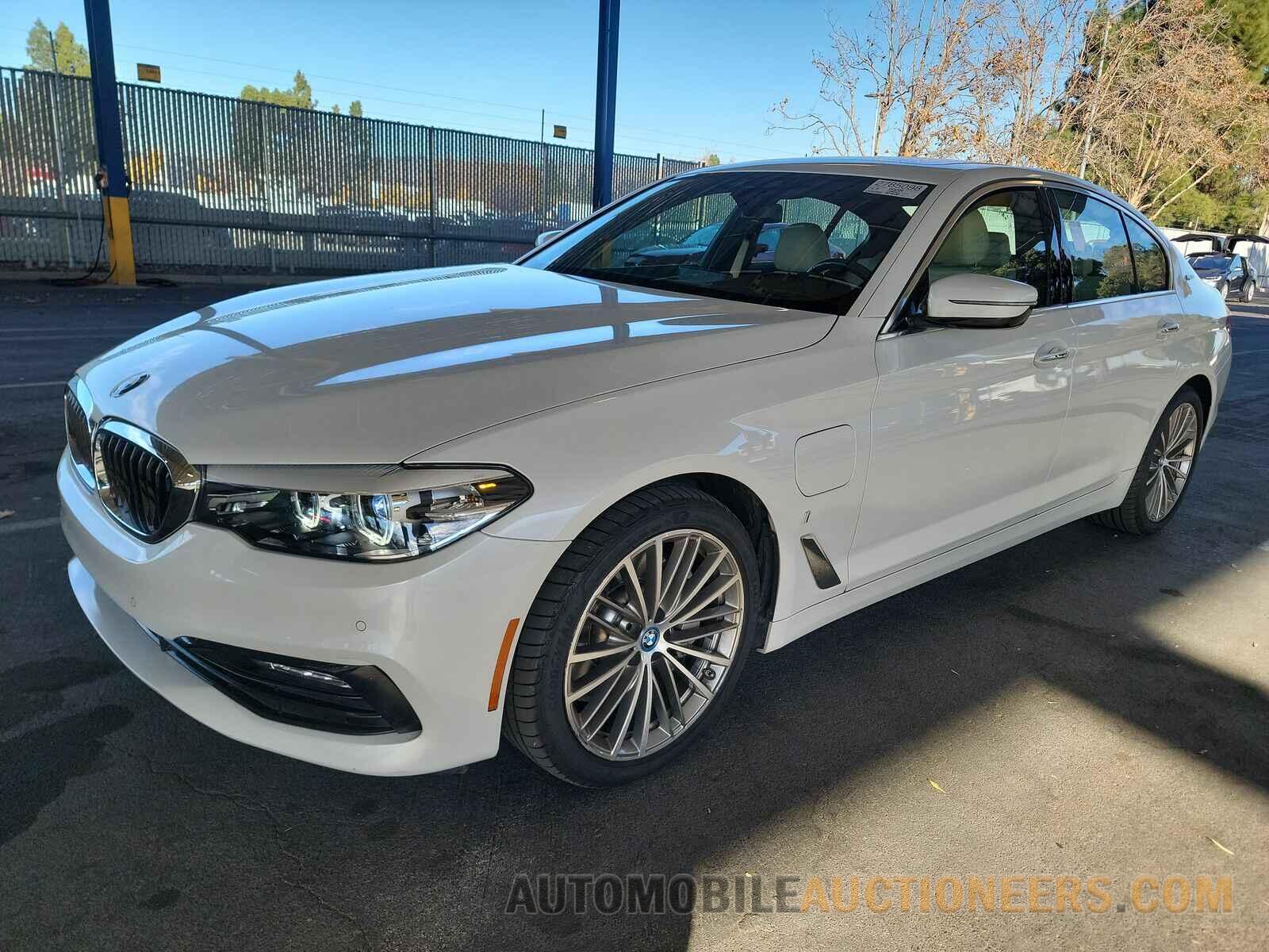 WBAJA9C55JB034046 BMW 5 Series 2018