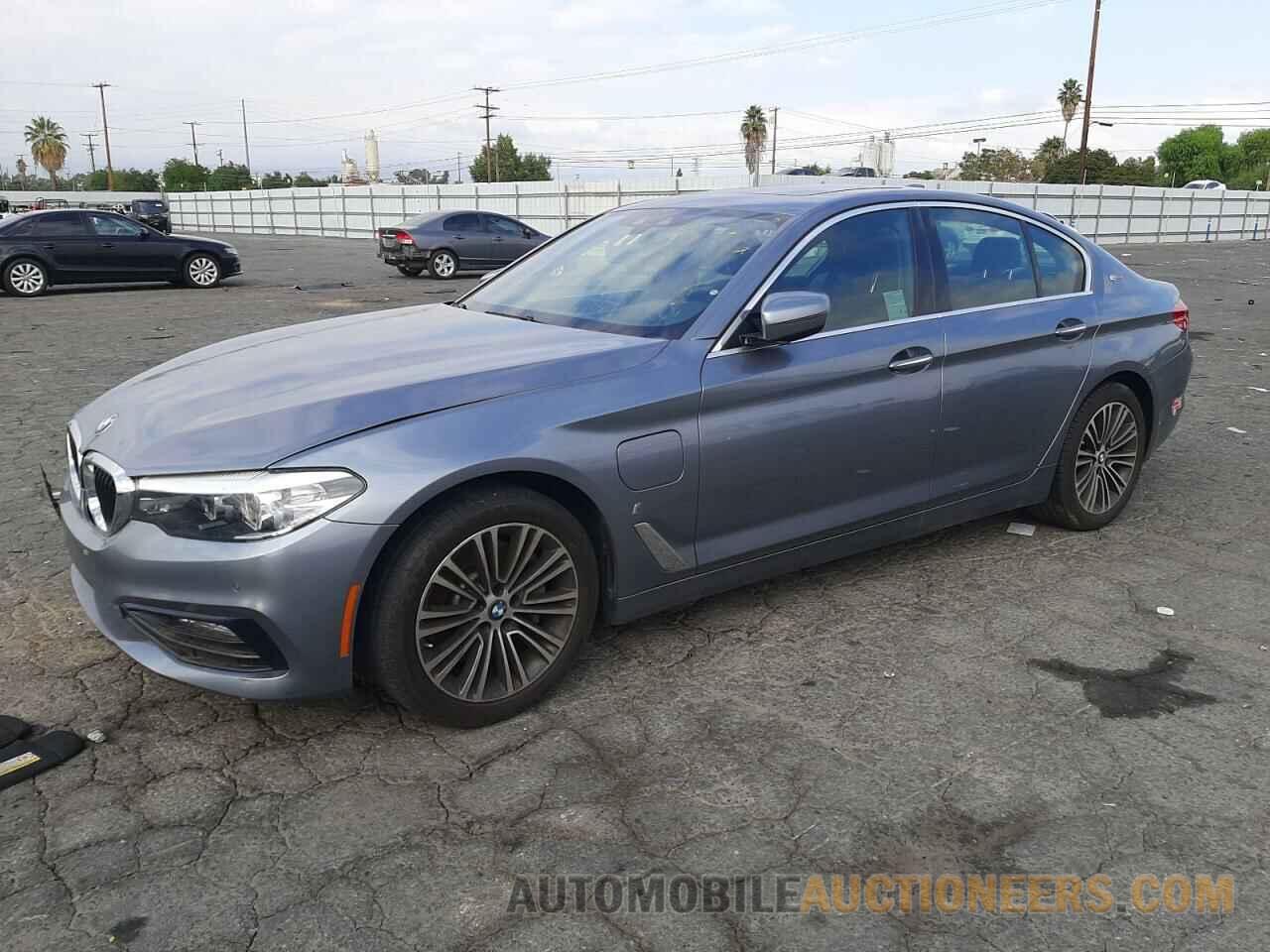 WBAJA9C55JB250611 BMW 5 SERIES 2018