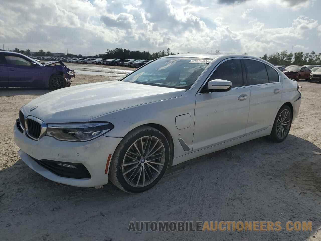 WBAJA9C56JB032712 BMW 5 SERIES 2018