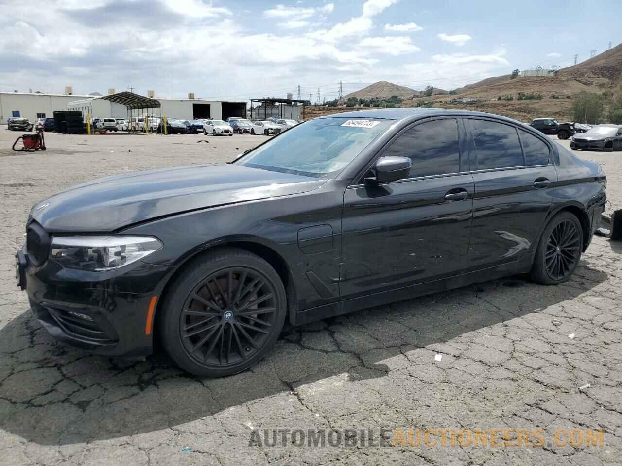 WBAJA9C56JB250214 BMW 5 SERIES 2018