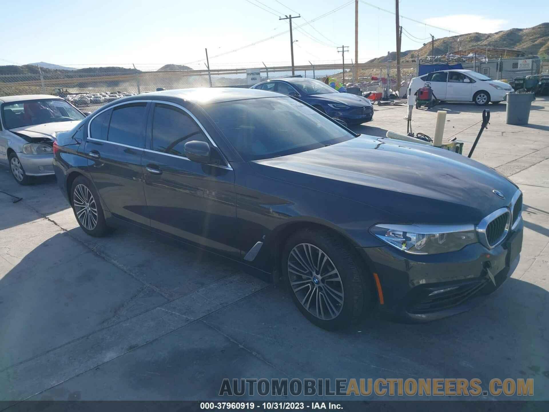 WBAJA9C56JB250875 BMW 530E 2018