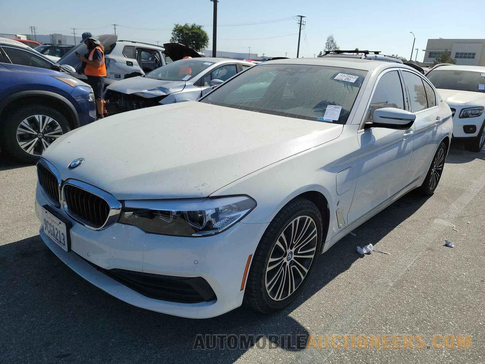 WBAJA9C56KB388417 BMW 5 Series 2019