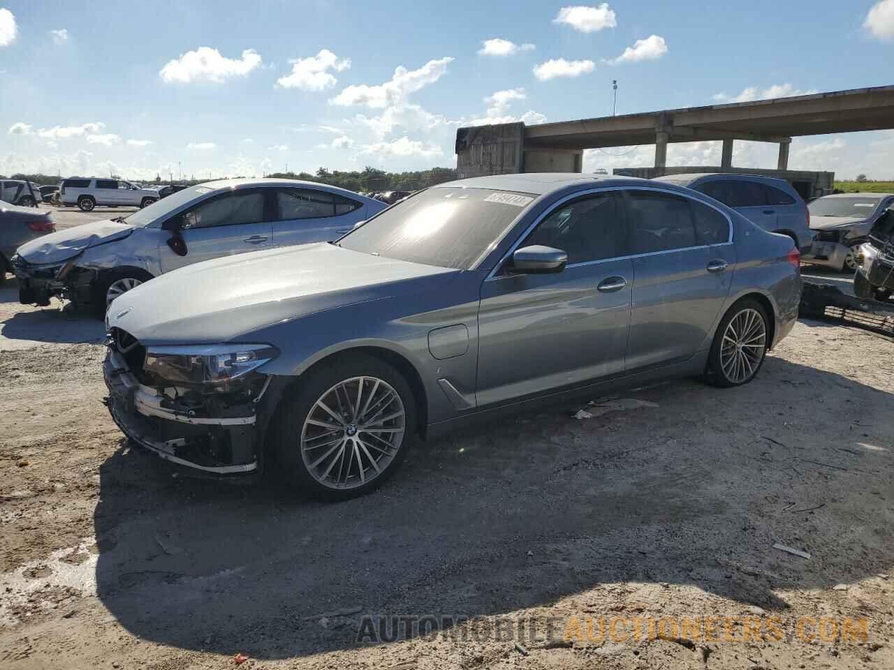 WBAJA9C57JB033321 BMW 5 SERIES 2018