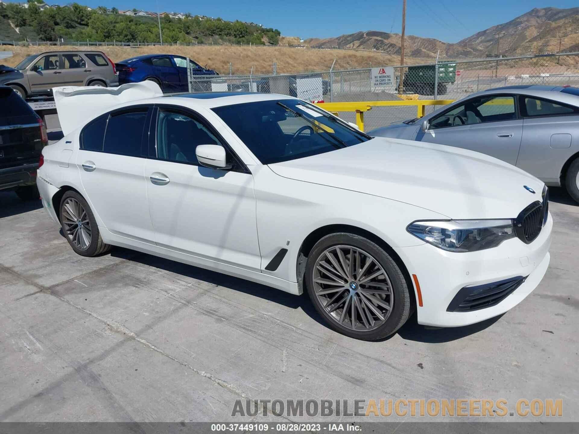 WBAJA9C57JB033481 BMW 5 SERIES 2018