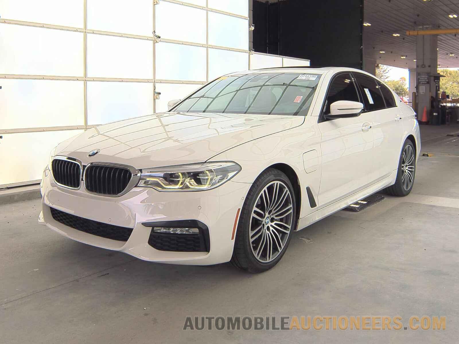 WBAJA9C57JB251307 BMW 5 Series 2018