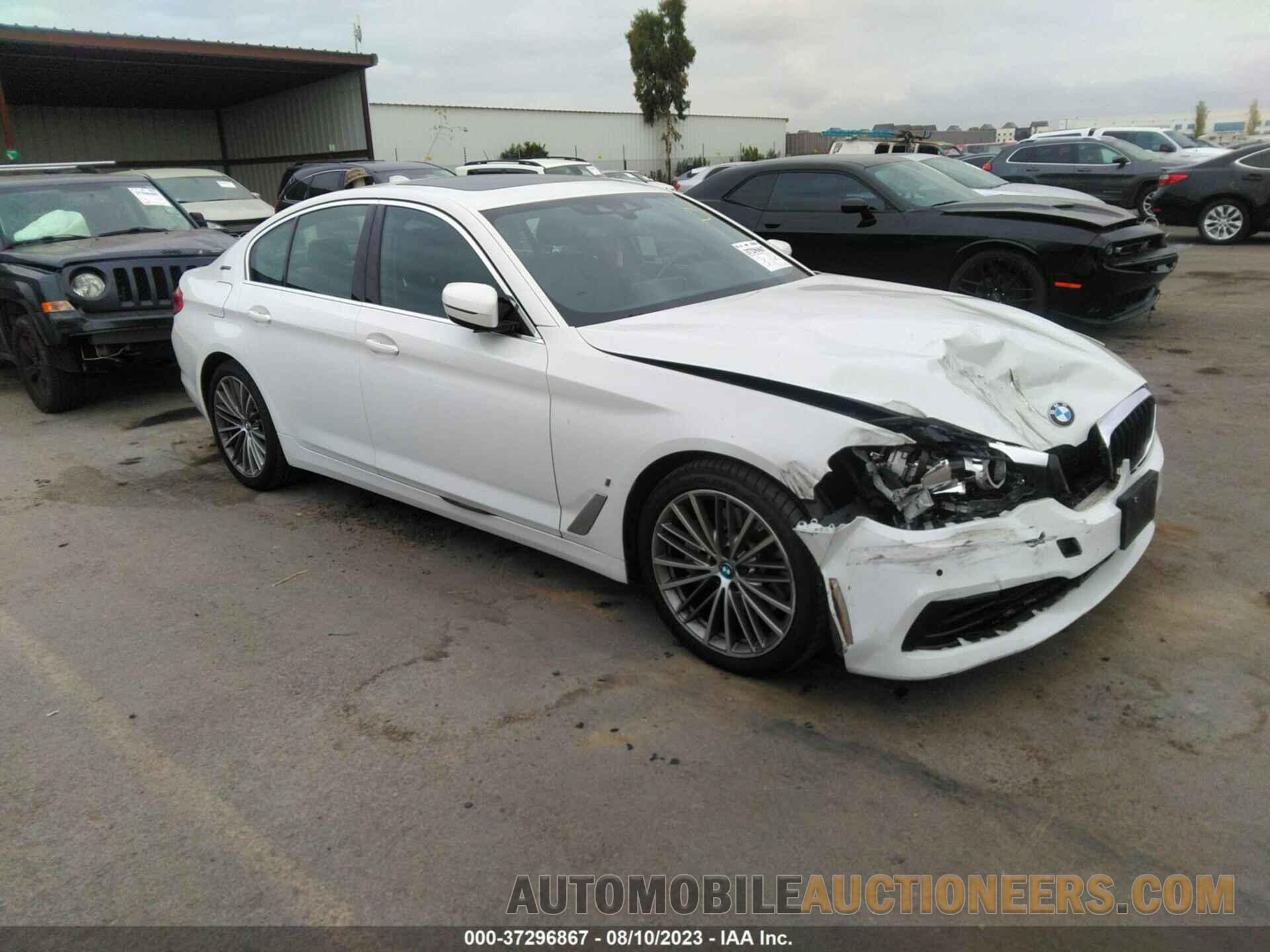 WBAJA9C57KB392556 BMW 5 SERIES 2019