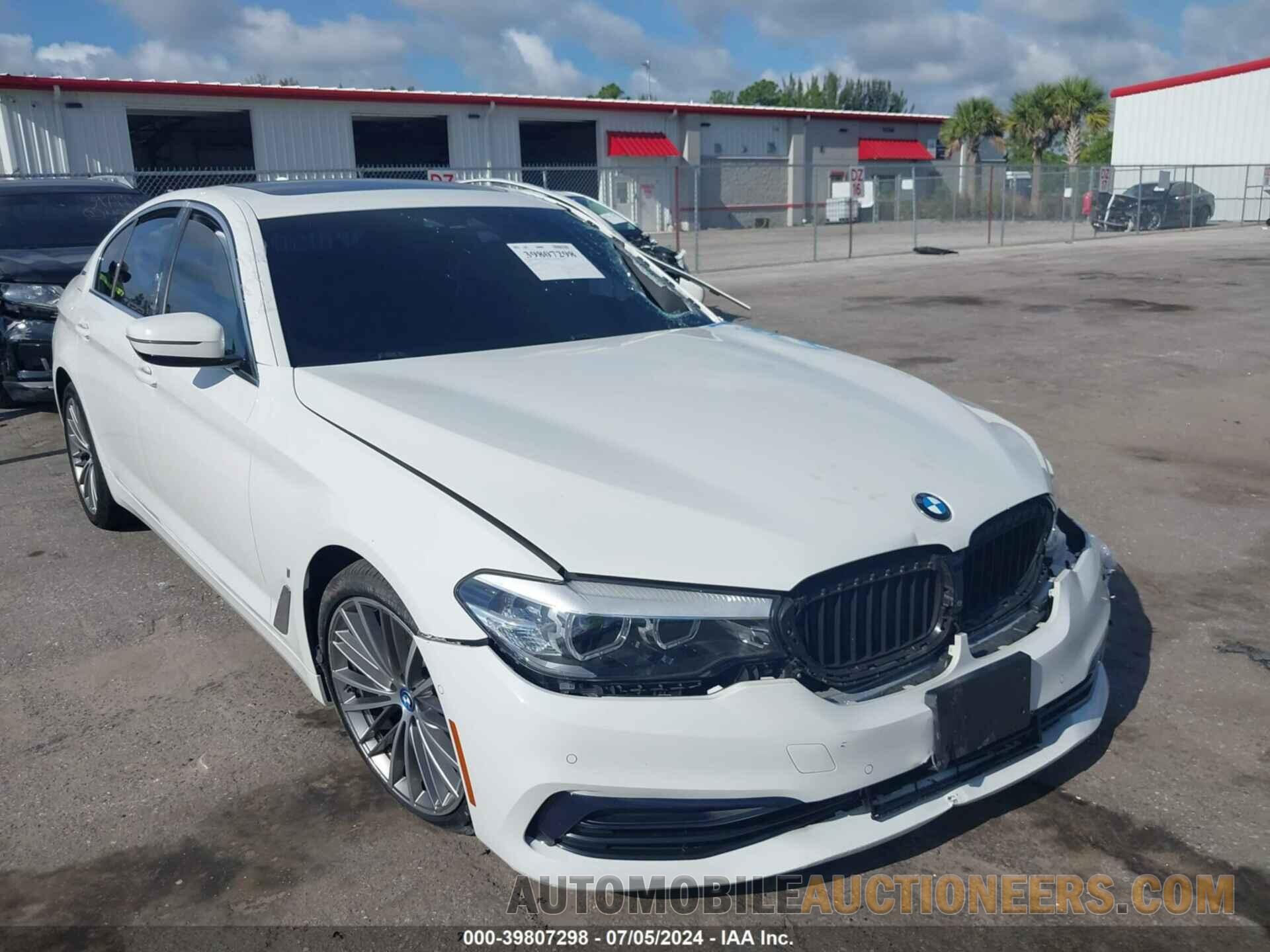 WBAJA9C57KB393044 BMW 530E 2019