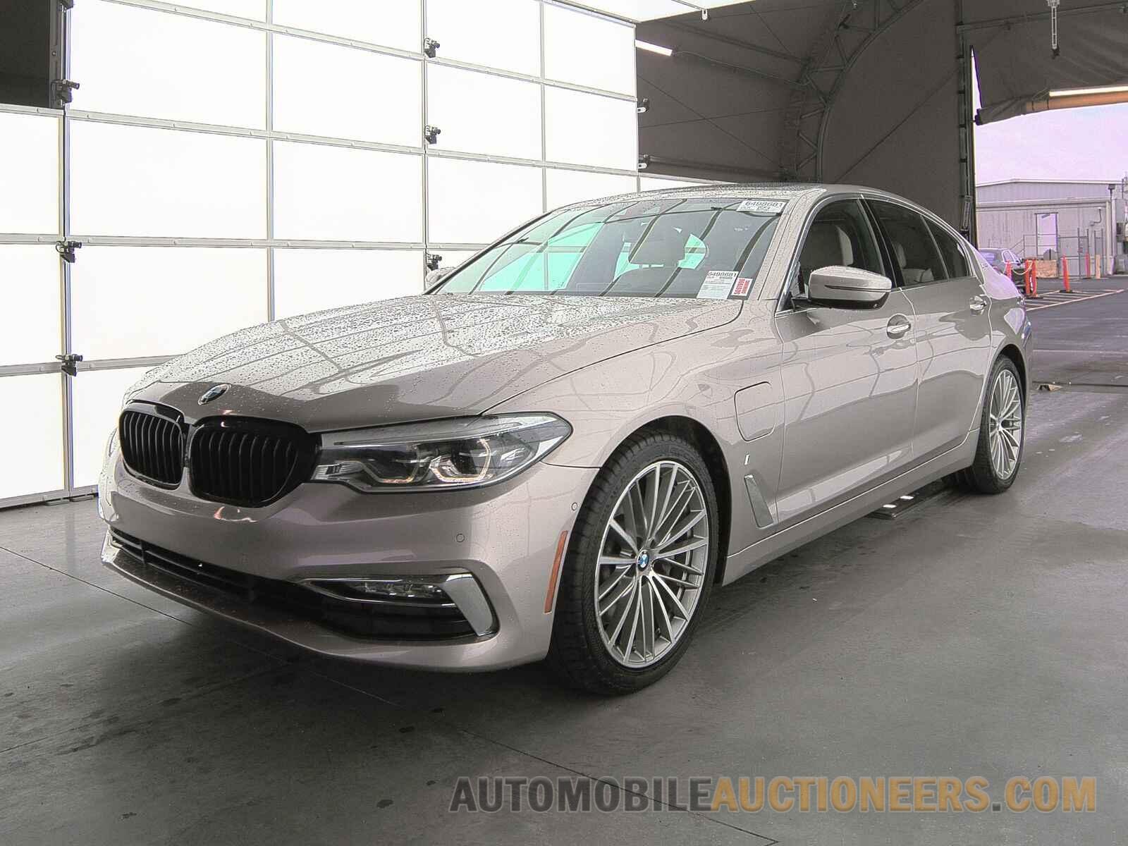 WBAJA9C58JB249050 BMW 5 Series 2018