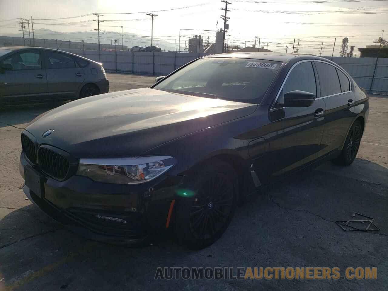 WBAJA9C58JG623238 BMW 5 SERIES 2018