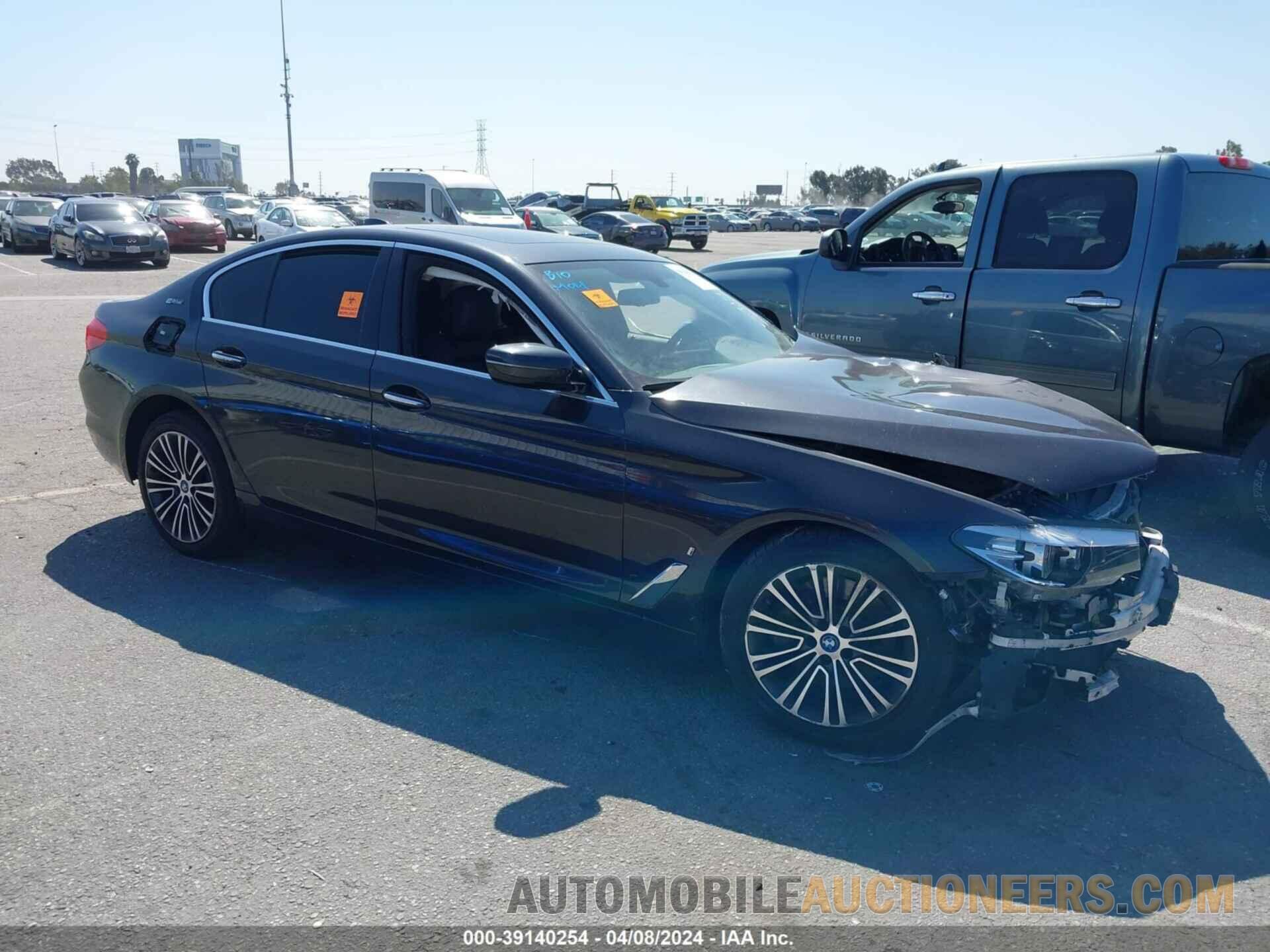 WBAJA9C59JB033059 BMW 530E 2018