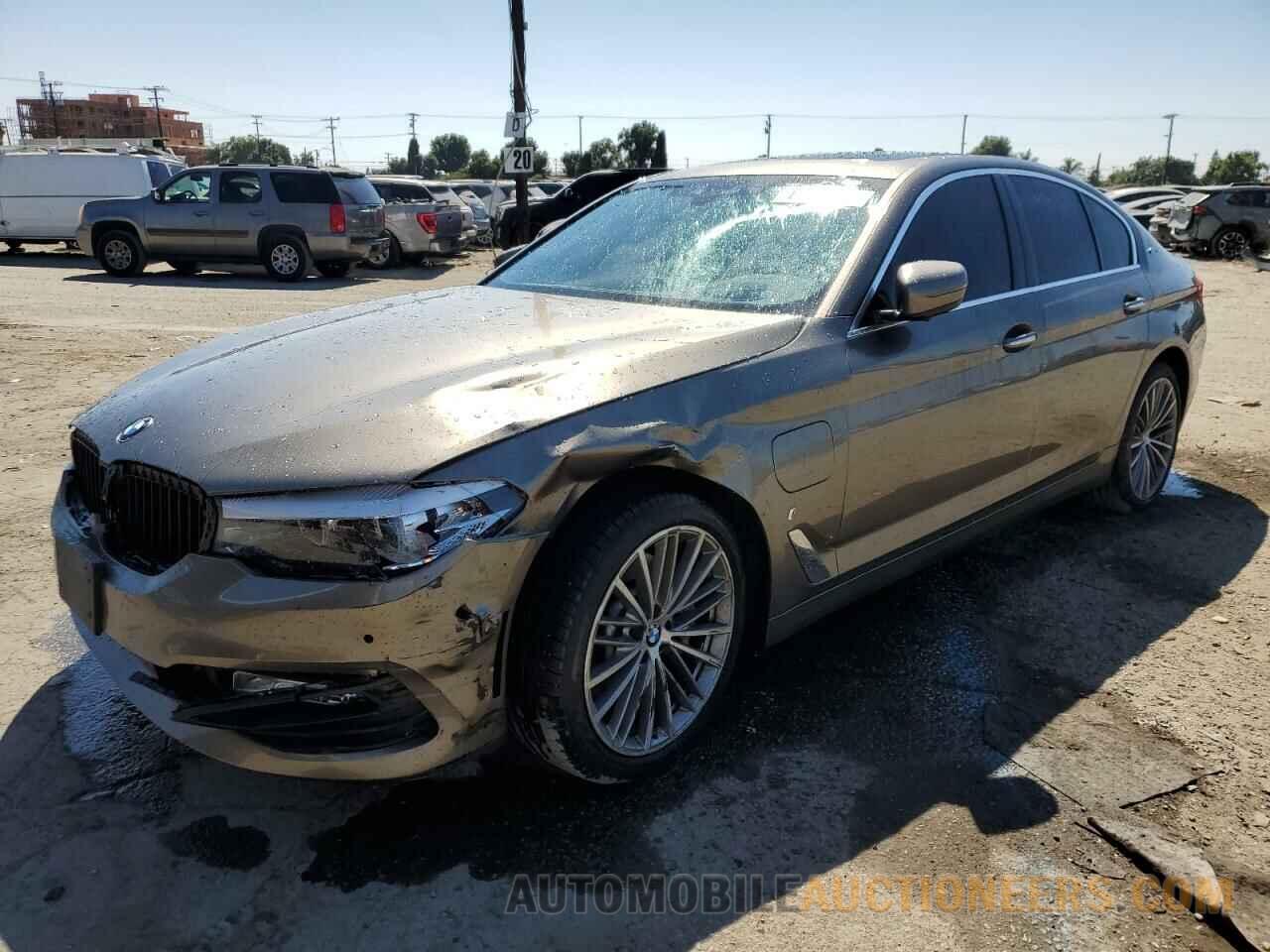 WBAJA9C59JB252202 BMW 5 SERIES 2018