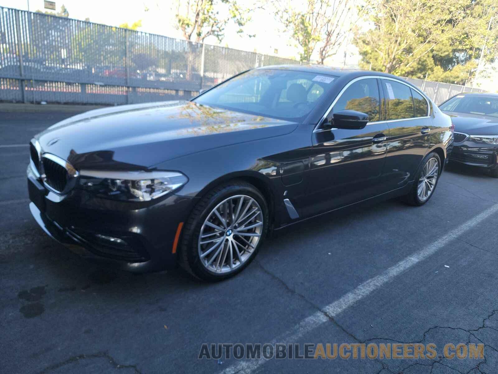 WBAJA9C59JG623197 BMW 5 Series 2018