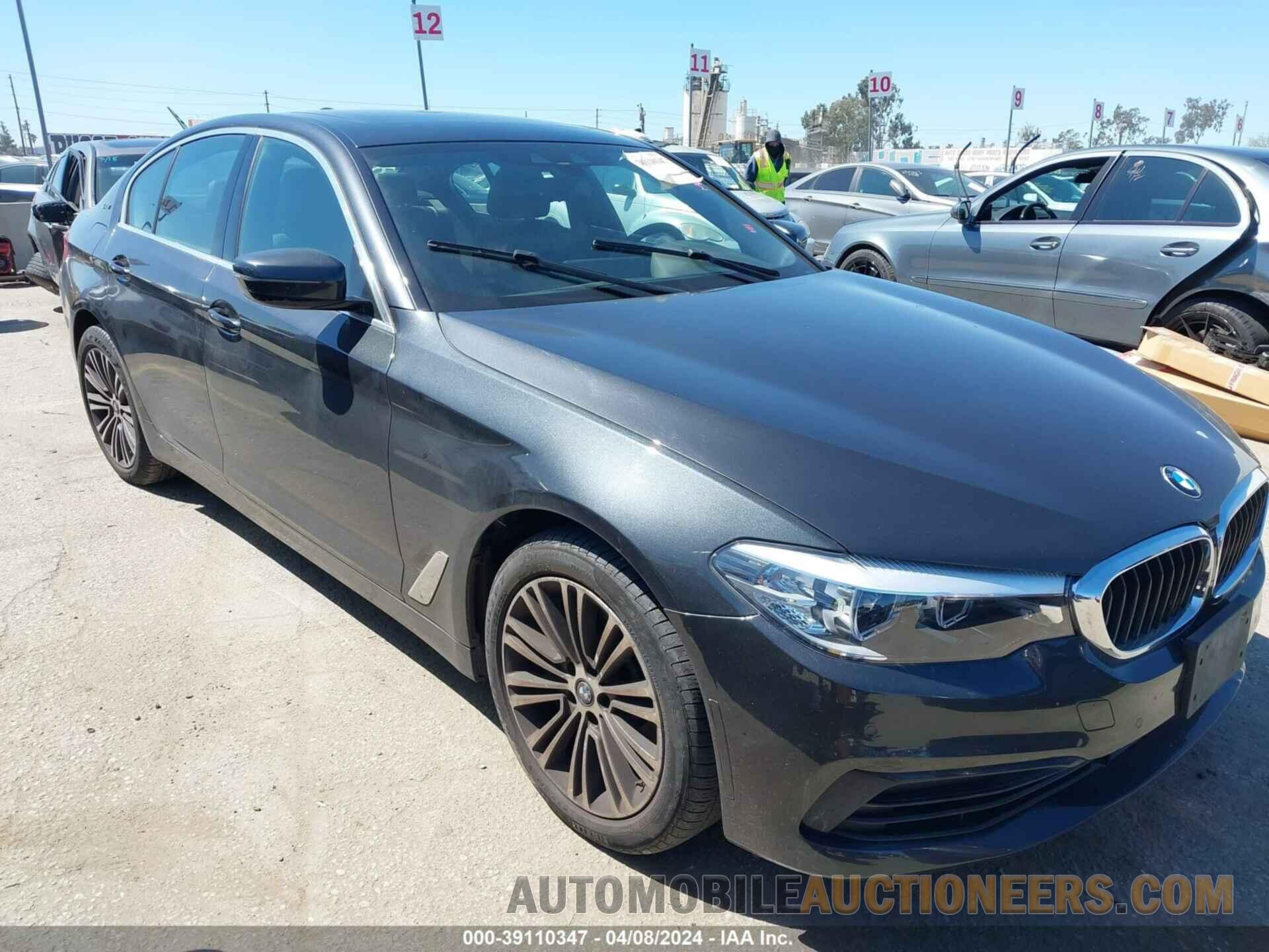 WBAJA9C59KB389464 BMW 530E 2019