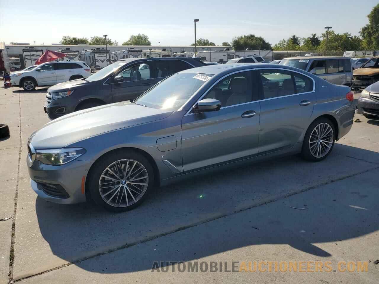 WBAJA9C5XJB032678 BMW 5 SERIES 2018