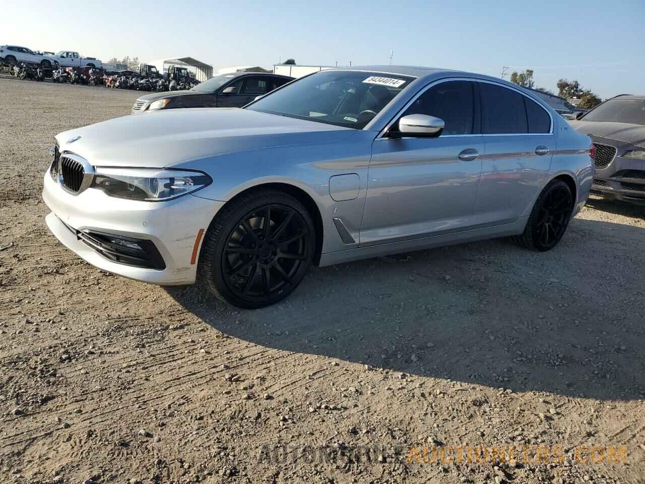 WBAJA9C5XJB250698 BMW 5 SERIES 2018