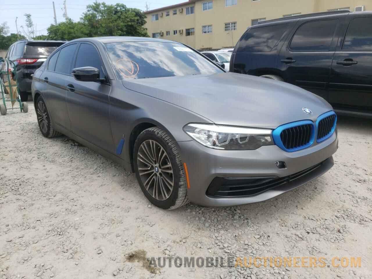 WBAJA9C5XKB399565 BMW 5 SERIES 2019