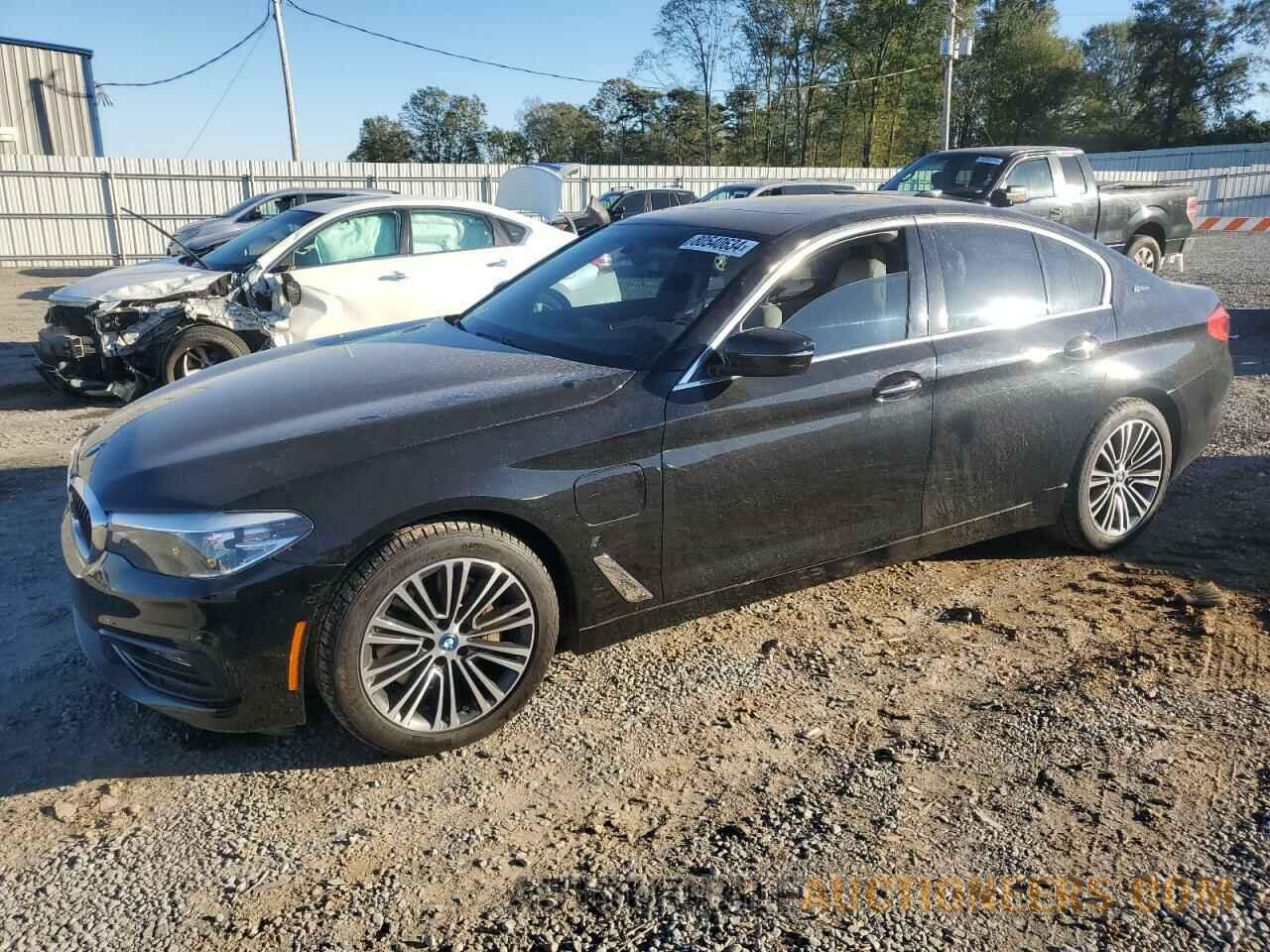 WBAJB1C50JB083797 BMW 5 SERIES 2018