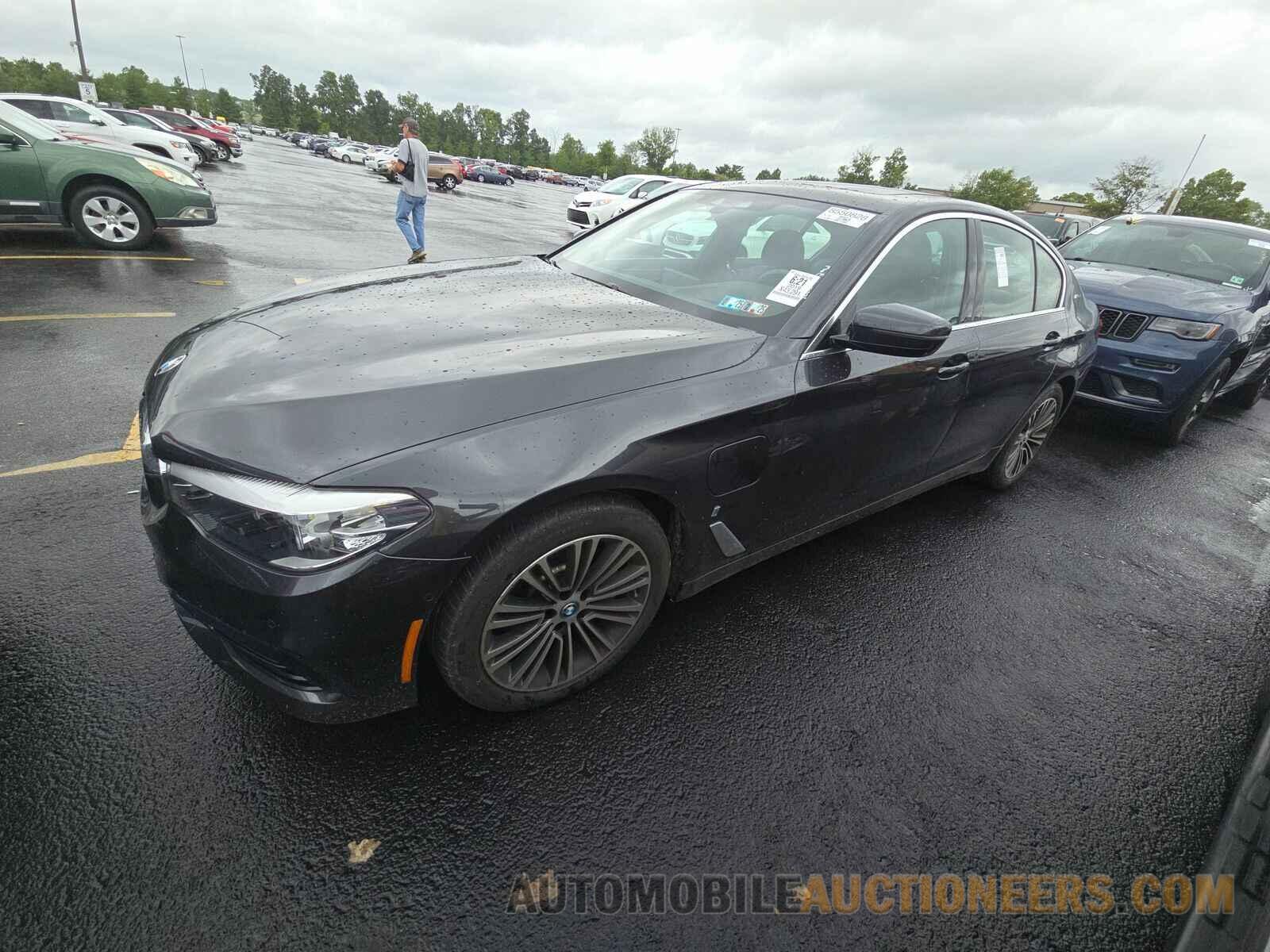 WBAJB1C51KB375962 BMW 5 Series 2019