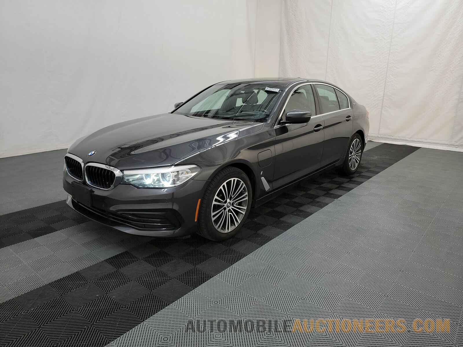 WBAJB1C51KB376870 BMW 5 Series 2019