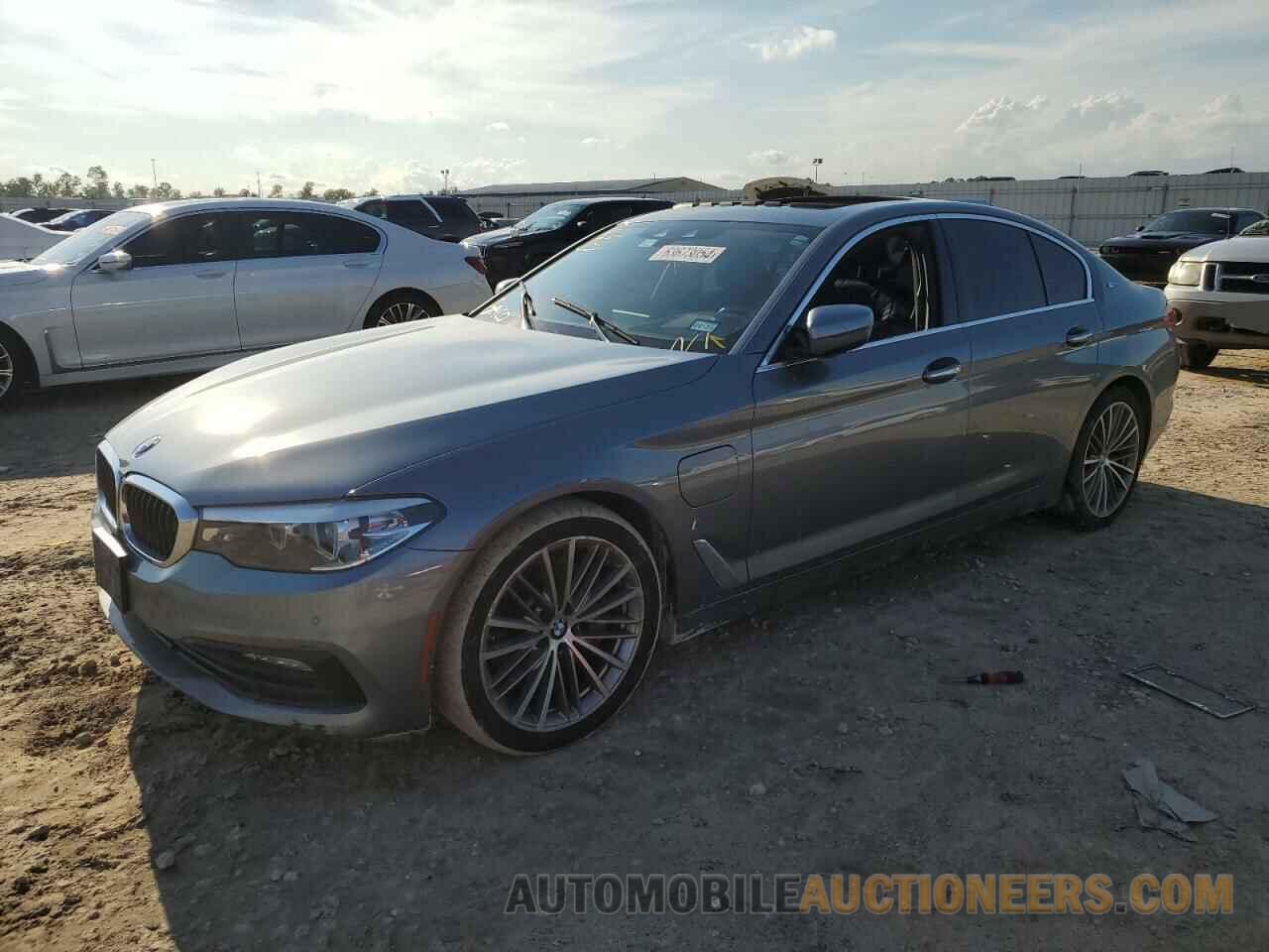 WBAJB1C54JB085293 BMW 5 SERIES 2018