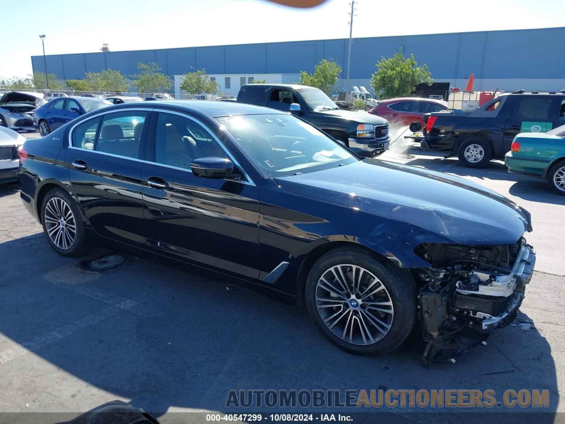 WBAJB1C55JB085626 BMW 530E 2018